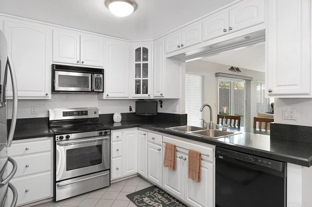 10941 Ramsgate Dr, Santee CA  92071-2823 exterior