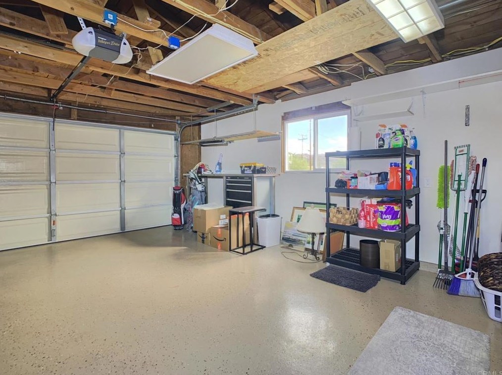8069 Poplin Dr, Santee CA  92071-3419 exterior