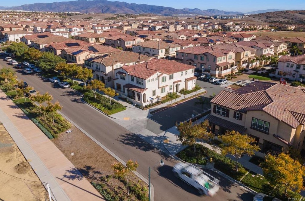 1274 Santa Victoria Rd, Chula Vista CA 91913 exterior