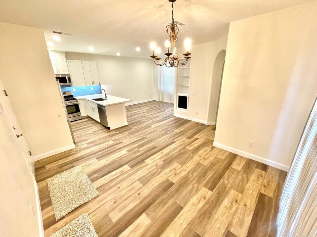 1470 Caminito Sardinia, Chula Vista CA  91915-4139 exterior