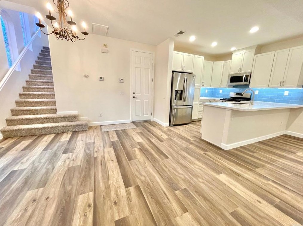 1470 Caminito Sardinia, Chula Vista CA  91915-3106 exterior