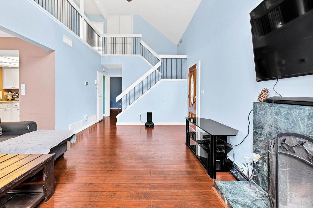 2714 Crownridge Ln, Spring Valley CA  91977-6810 exterior