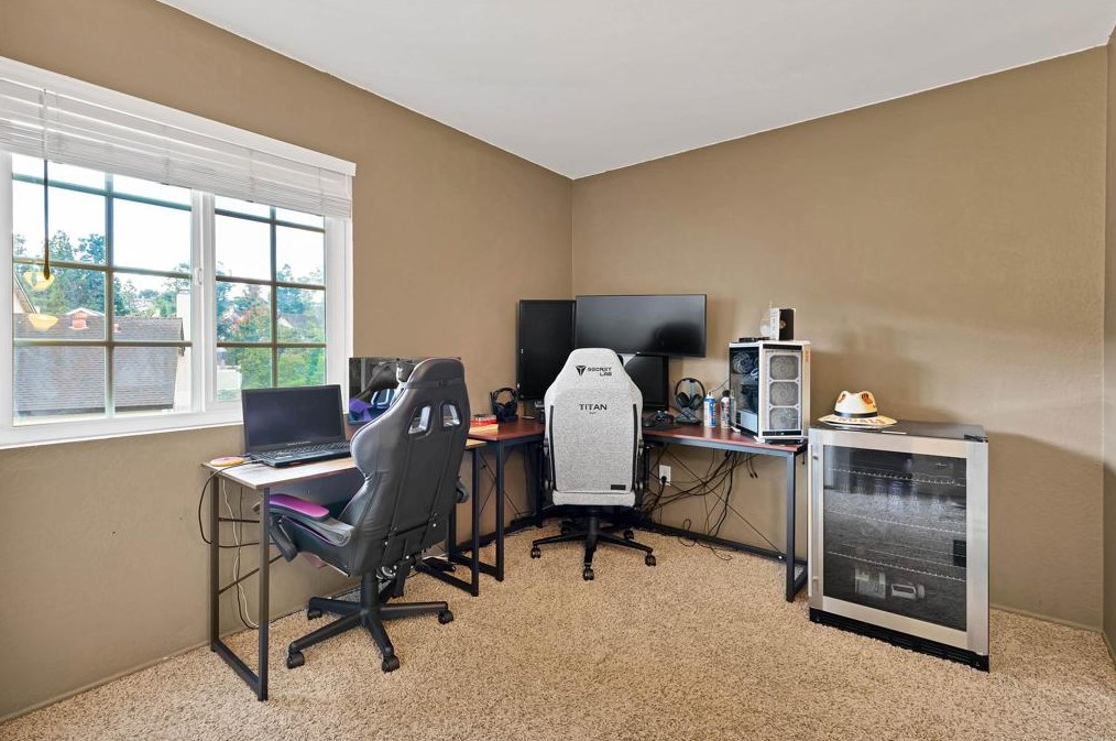 2714 Crownridge Ln, Spring Valley CA  91977-6810 exterior