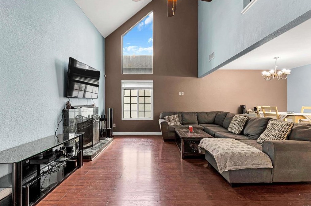 2714 Crownridge Ln, Spring Valley CA  91977-6810 exterior