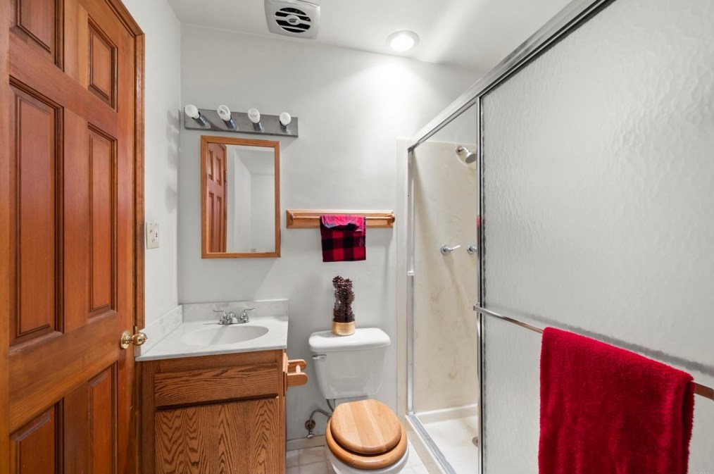 111 Country Club Dr, Chula Vista CA  91911-1403 exterior