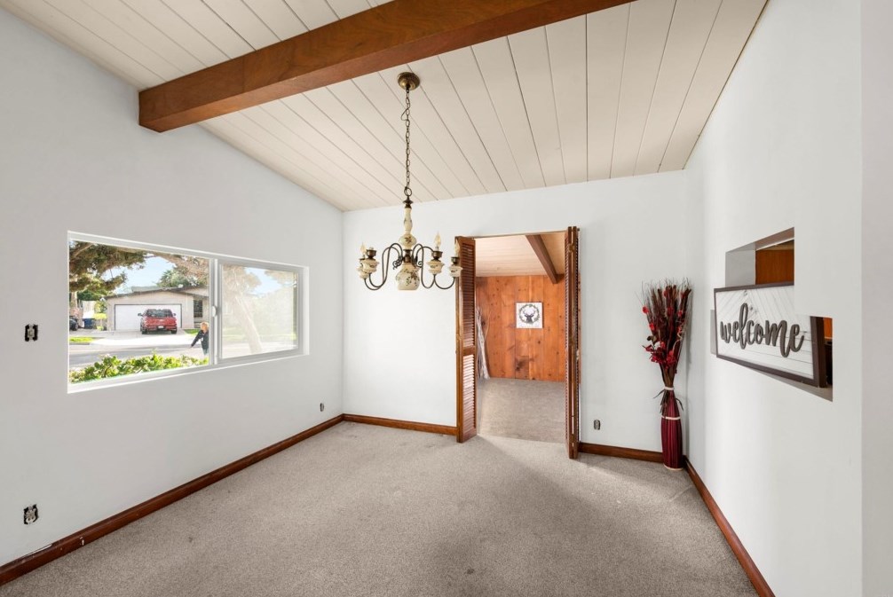 111 Country Club Dr, Chula Vista CA  91911-1403 exterior