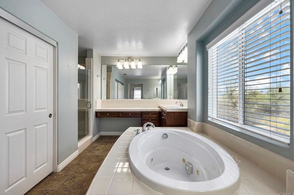 35183 Via Santa Catalina, Winchester CA  92596-8588 exterior