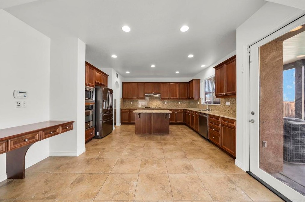 35183 Via Santa Catalina, Winchester CA  92596-8588 exterior