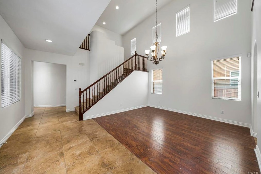 35183 Via Santa Catalina, Winchester CA  92596-8588 exterior