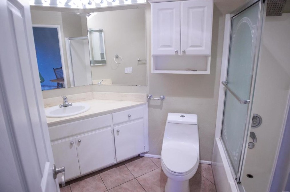3039 Charwood Ct, Spring Valley CA  91978-1948 exterior