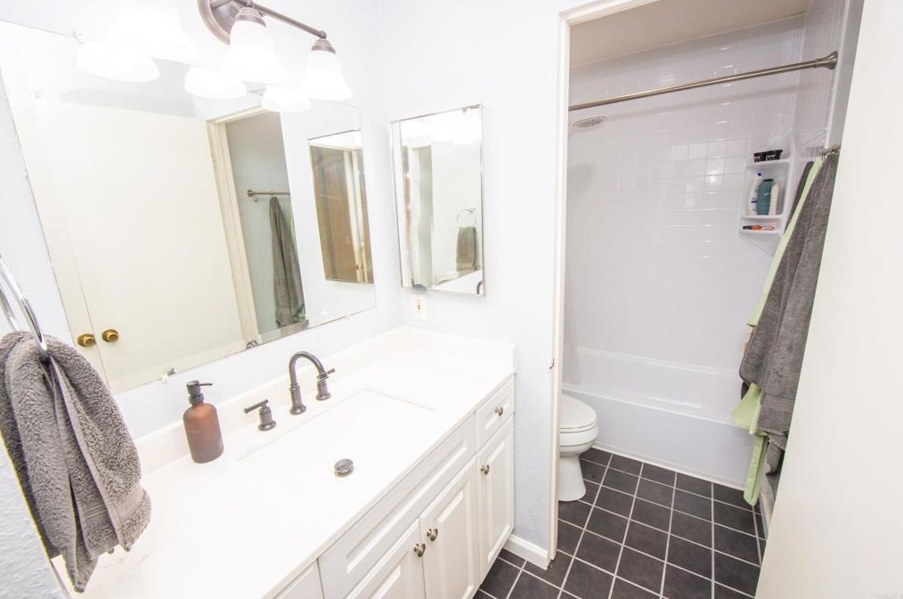 11253 Via Madonna, Santee CA  92071-4712 exterior