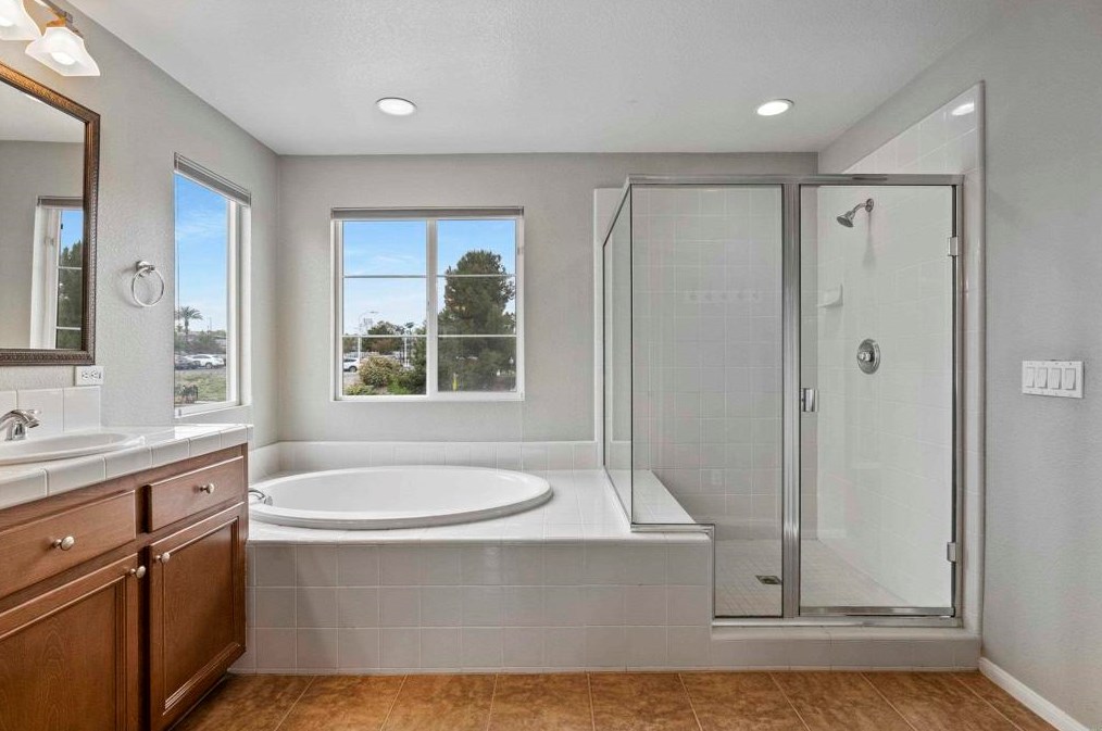 2301 Hummingbird St, Chula Vista CA  91915-2419 exterior