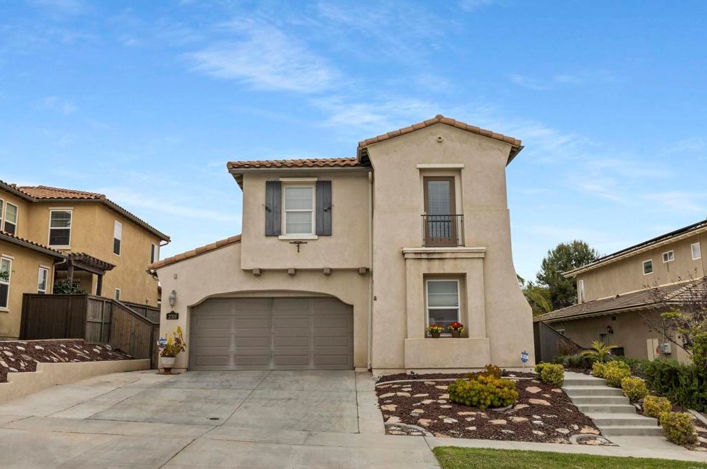 2301 Hummingbird St, Chula Vista CA  91915-2419 exterior