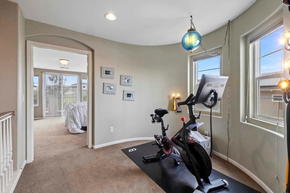 2301 Hummingbird St, Chula Vista CA  91915-2419 exterior