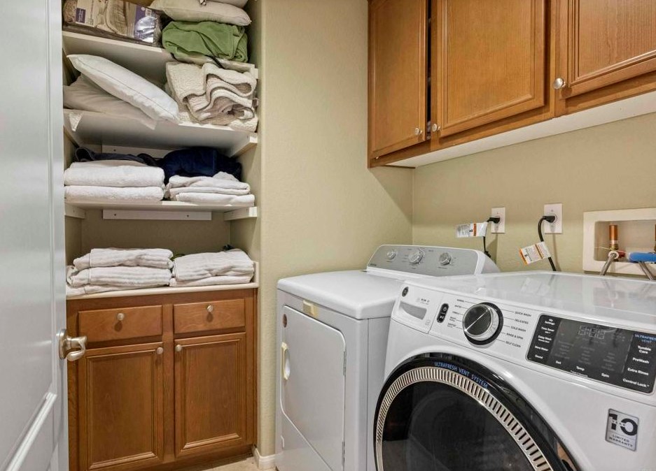 2301 Hummingbird St, Chula Vista CA  91915-2419 exterior