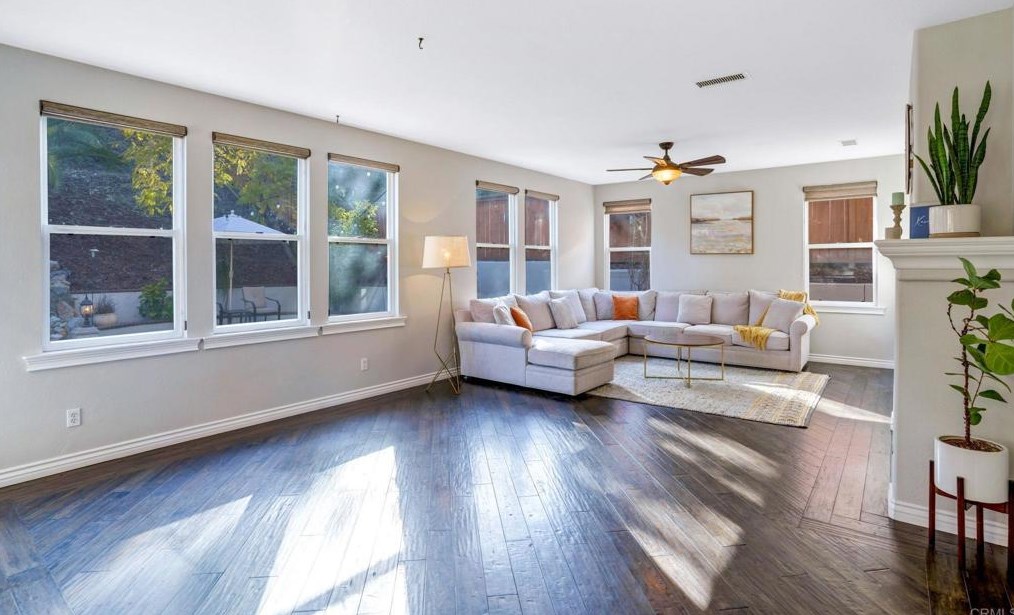 790 Esperanza Pl, Chula Vista CA  91914-2436 exterior