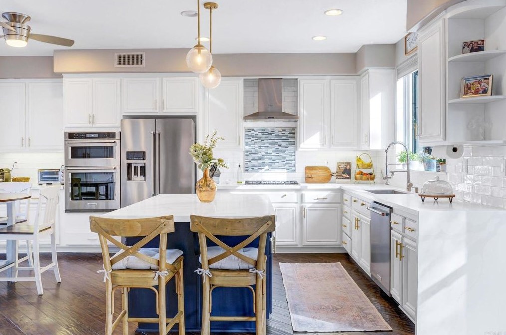 790 Esperanza Pl, Chula Vista CA  91914-2436 exterior