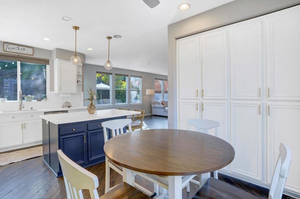 790 Esperanza Pl, Chula Vista CA  91914-2436 exterior