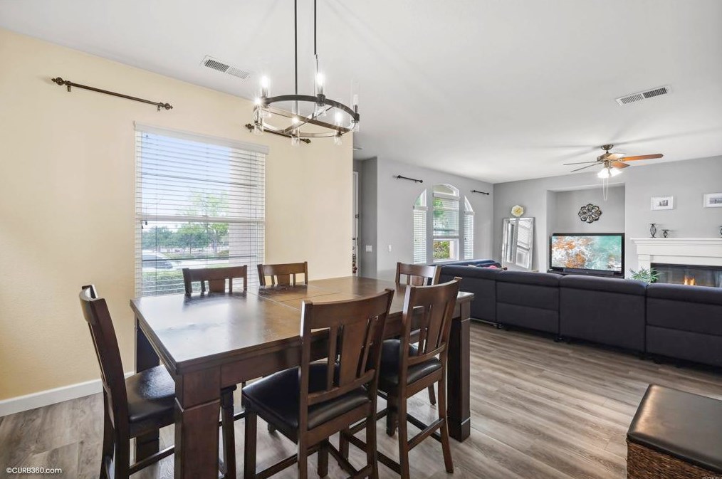 1511 Magdalena Ave, Chula Vista CA  91913-3909 exterior