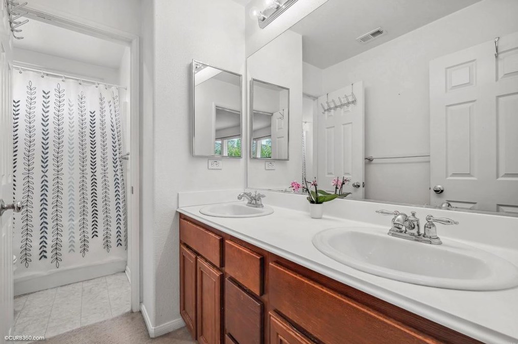 1511 Magdalena Ave, Chula Vista CA  91913-3909 exterior