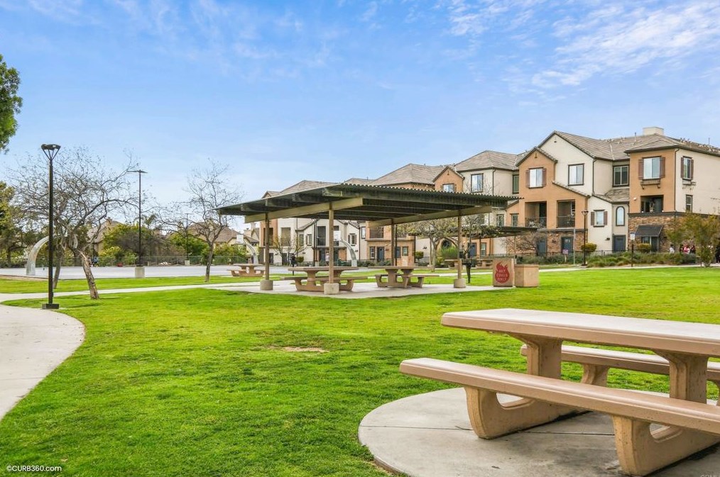 1511 Magdalena Ave, Chula Vista CA  91913-3909 exterior