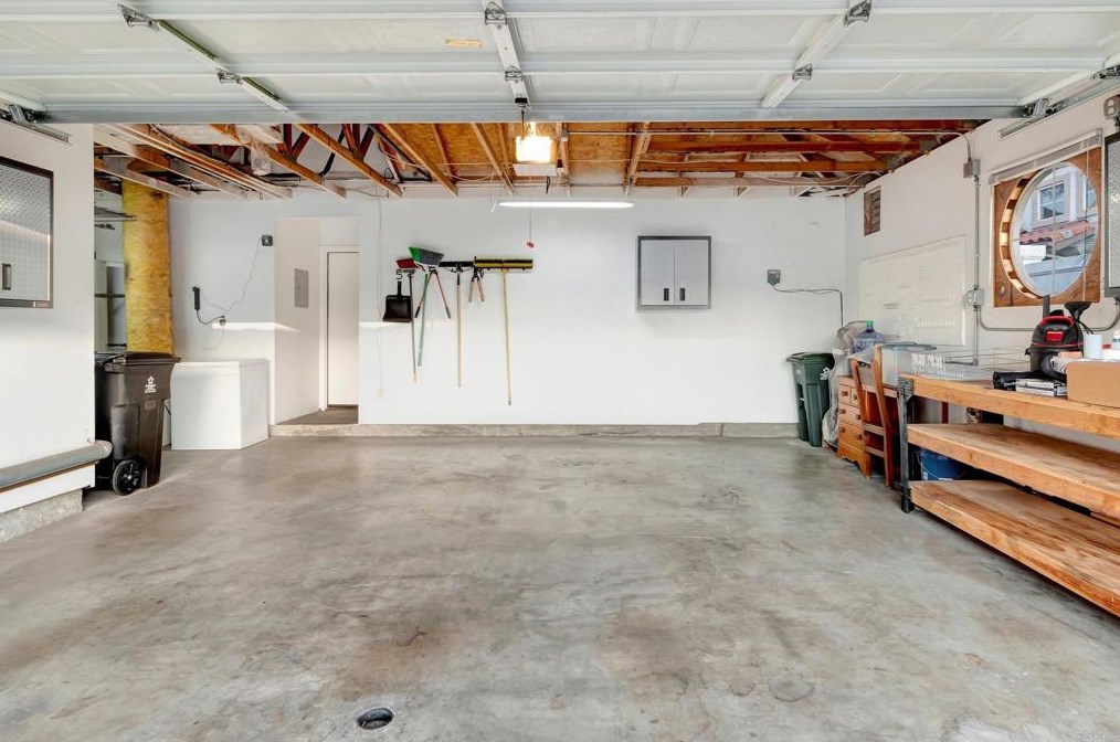 2521 Whispering Palms Loop, Chula Vista CA 91915-1401 exterior