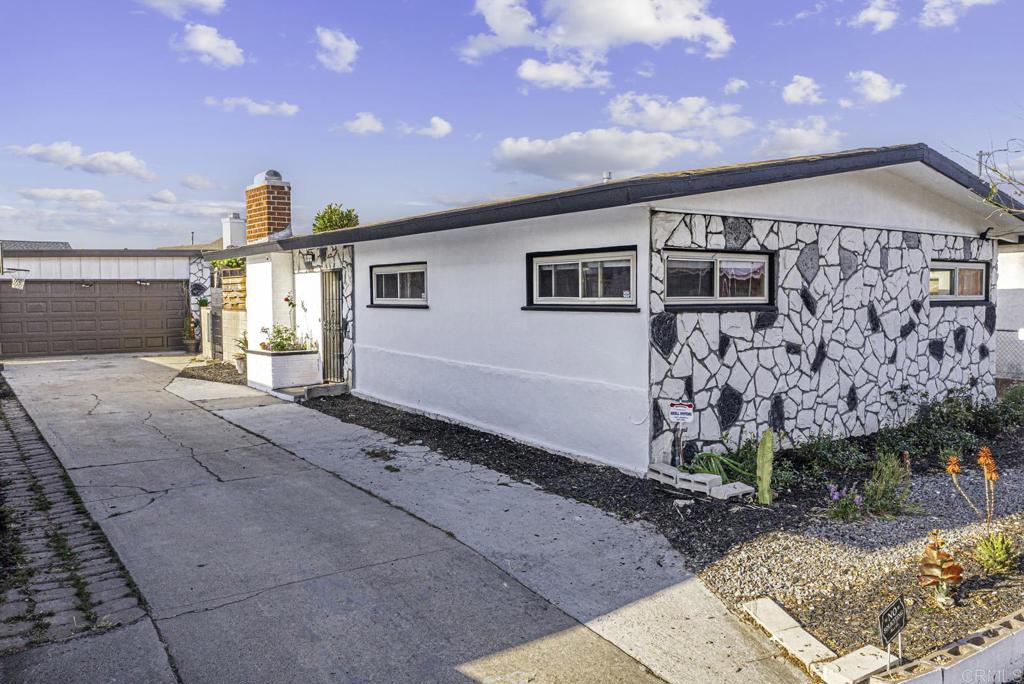 5074 La Paz Dr, San Diego, CA 92113 MLS PTP2303470 Coldwell Banker