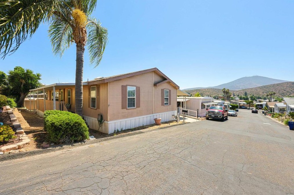 10770 Jamacha Blvd, Spring Valley CA  91978-1801 exterior