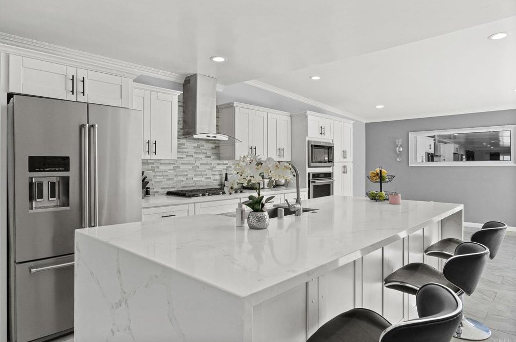 812 Ramona Ave, Spring Valley CA  91977-5126 exterior