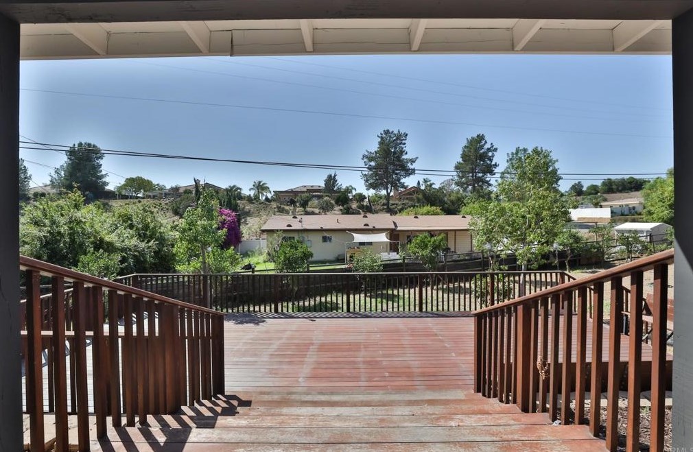 2167 Reineman Rd, Fallbrook CA 92028-4452 exterior