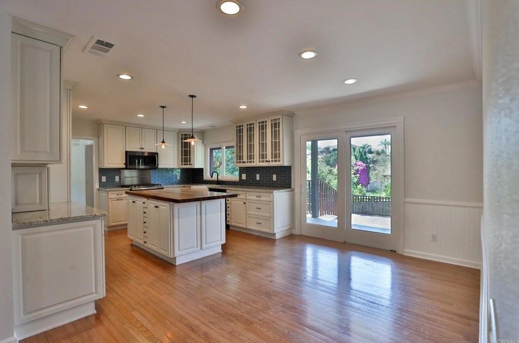 2167 Reineman Rd, Fallbrook CA 92028-4452 exterior