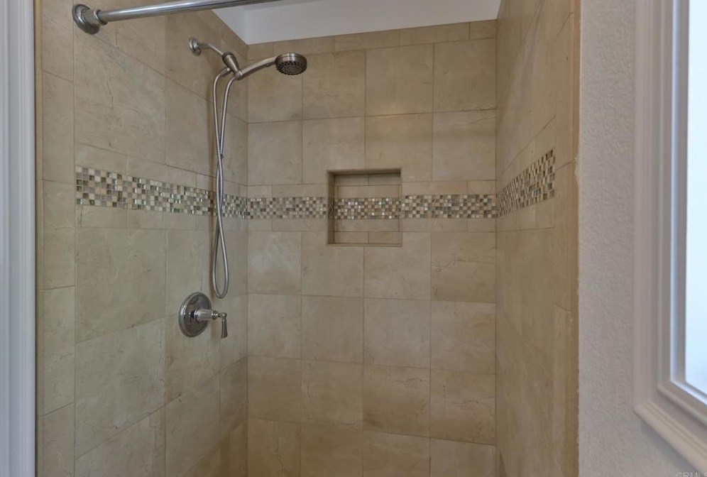 2167 Reineman Rd, Fallbrook CA 92028-4452 exterior