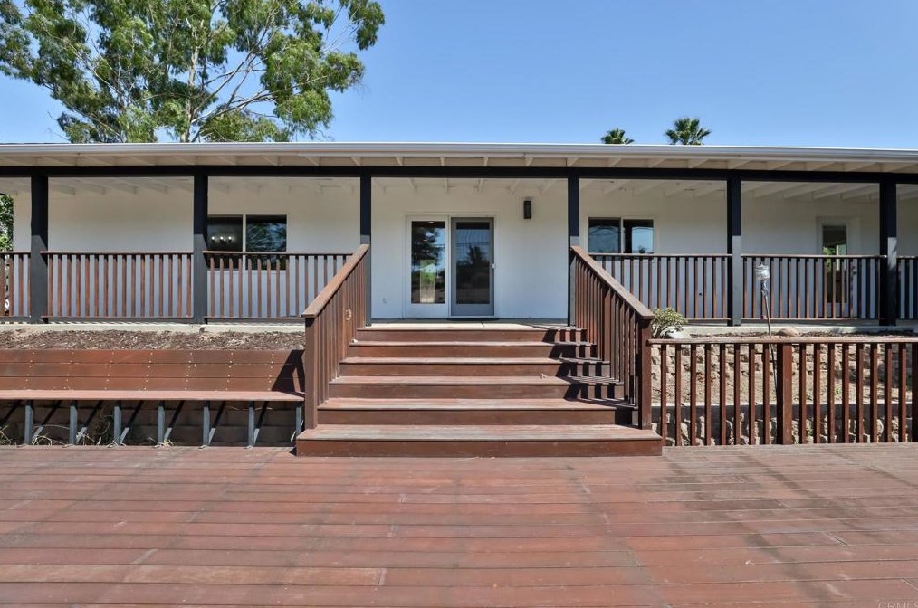 2167 Reineman Rd, Fallbrook CA 92028-4452 exterior