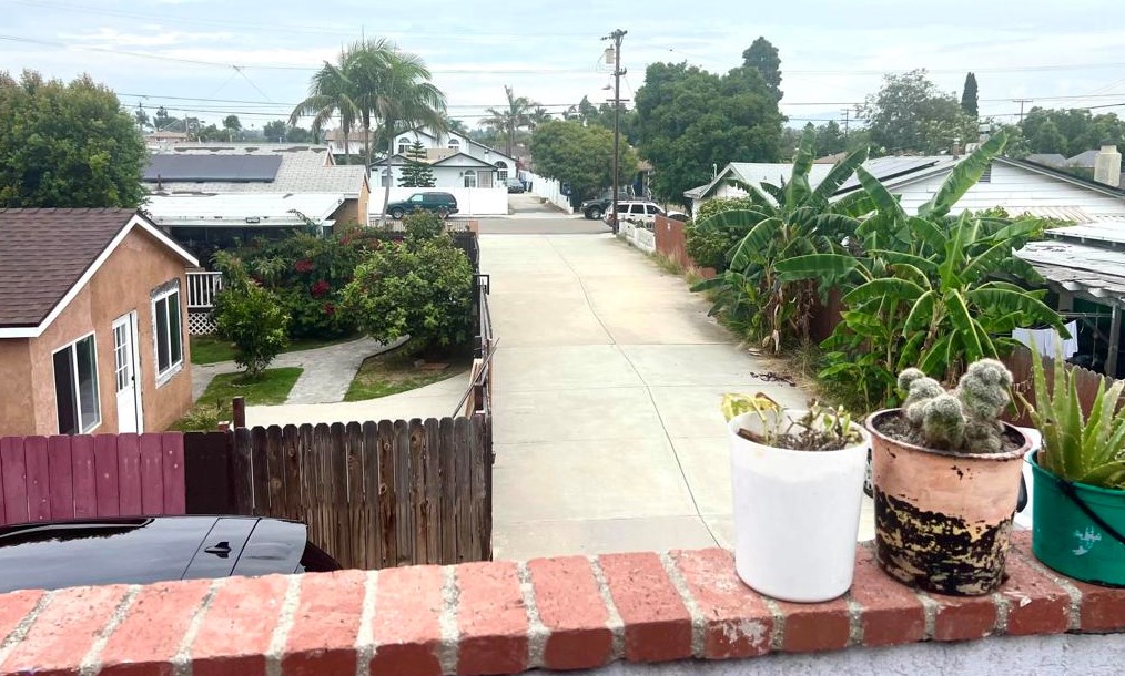 1130 Elm Ave, Chula Vista CA  91911-3307 exterior