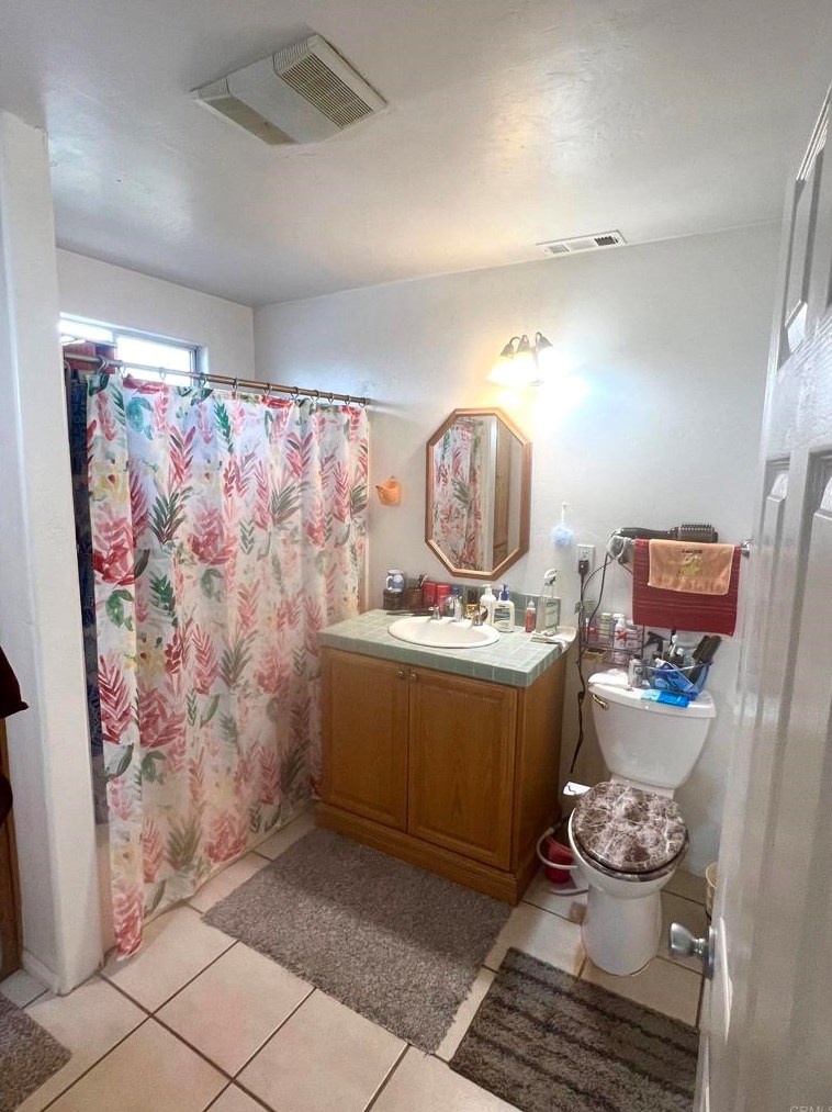 1130 Elm Ave, Chula Vista CA  91911-3307 exterior