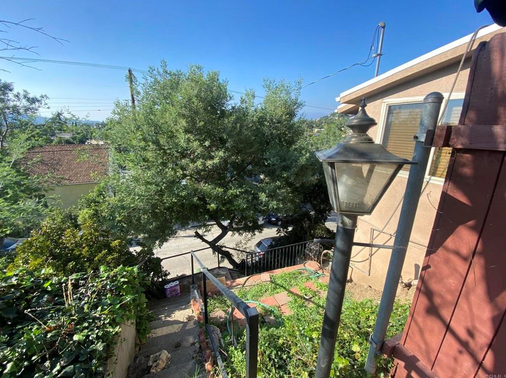 3110 Isabel Dr, Los Angeles CA  90065-1960 exterior