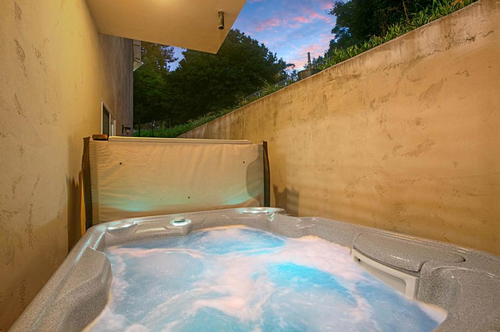 9535 Grossmont Blvd, La Mesa, CA 91941