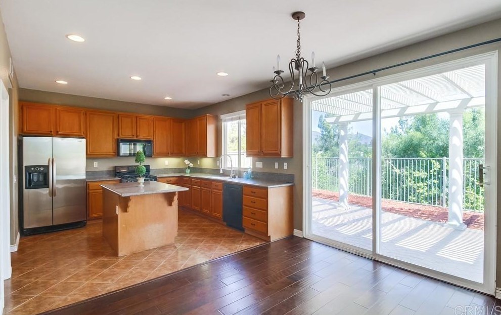 913 Bryce Cyn Ave, Chula Vista CA  91914-3601 exterior