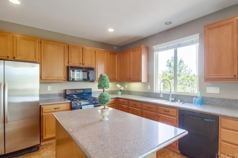 913 Bryce Cyn Ave, Chula Vista CA  91914-3601 exterior