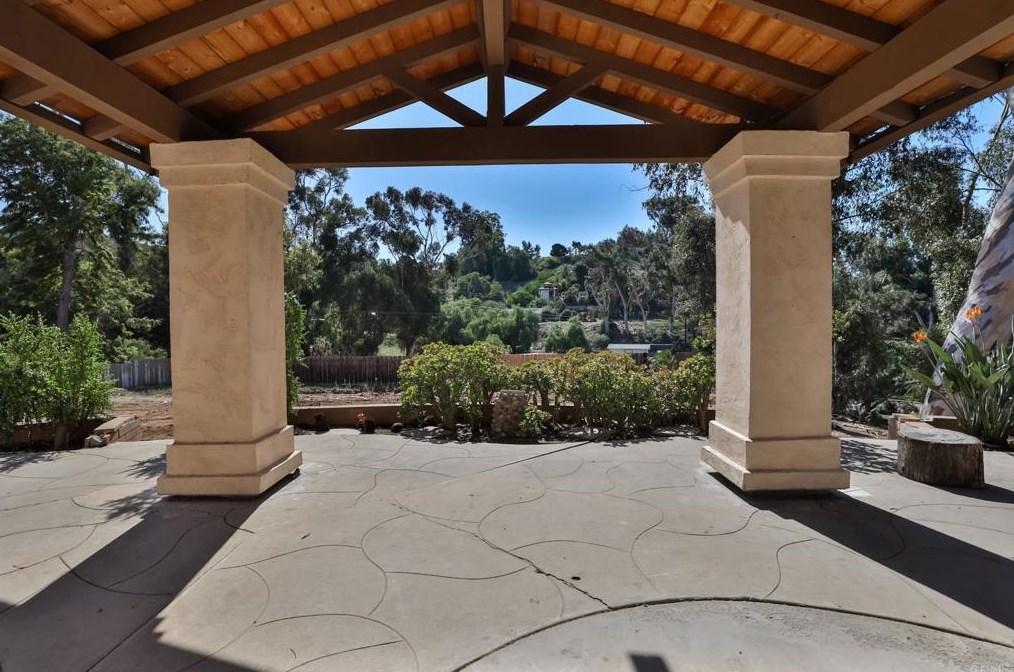 4096 Old Orchard Ln, Bonita CA  91902-2337 exterior