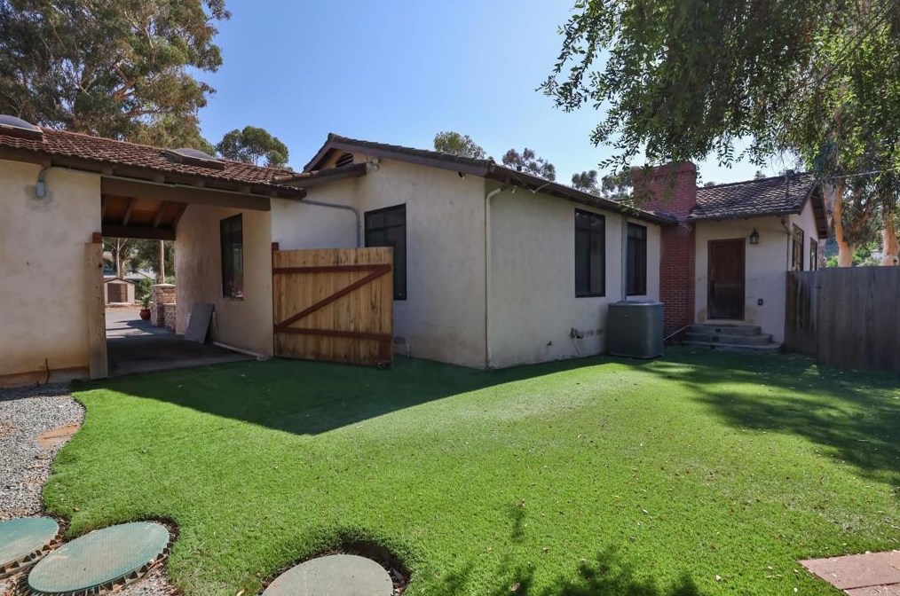 4096 Old Orchard Ln, Bonita CA  91902-2337 exterior