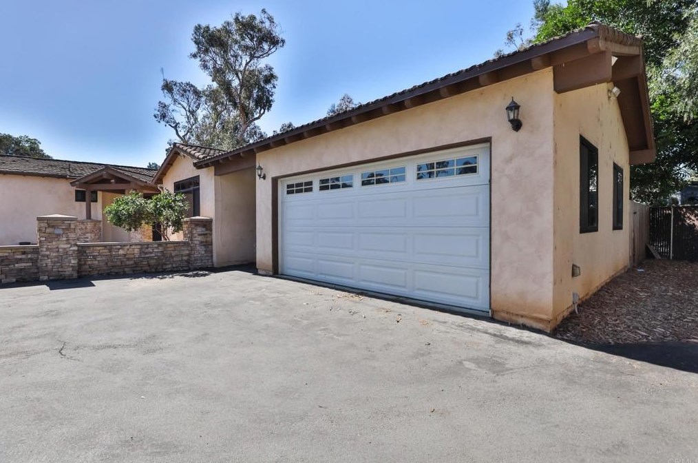 4096 Old Orchard Ln, Bonita CA  91902-2337 exterior
