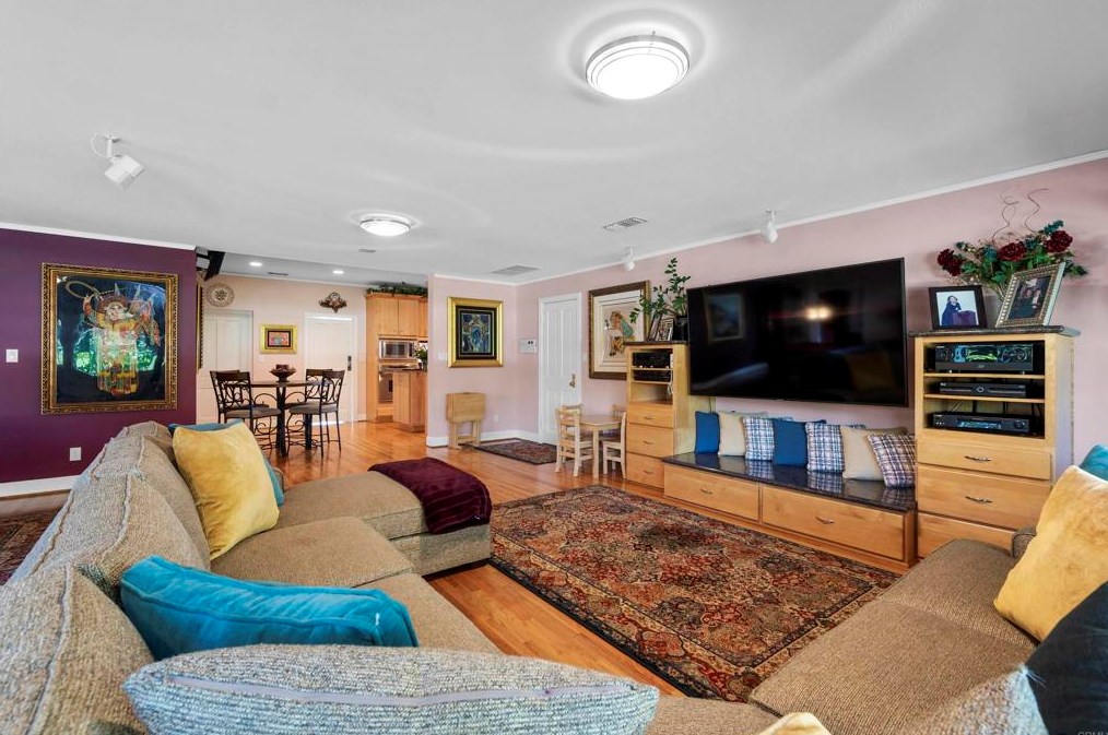 415 Hilltop Dr, Chula Vista, CA 91910