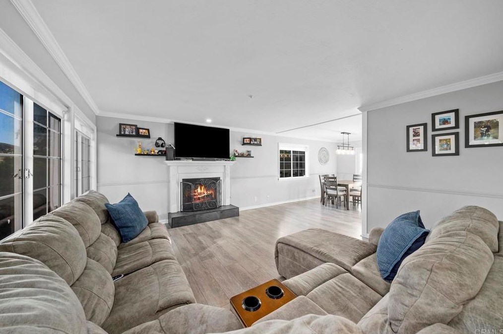 3784 Carol Way, Spring Valley CA  91977-1041 exterior
