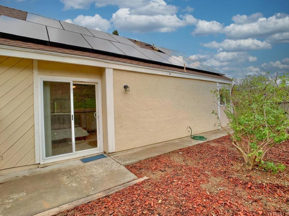 2548 Granada Ave, Spring Valley CA  91977-6723 exterior
