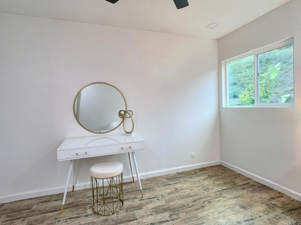2548 Granada Ave, Spring Valley CA  91977-6723 exterior