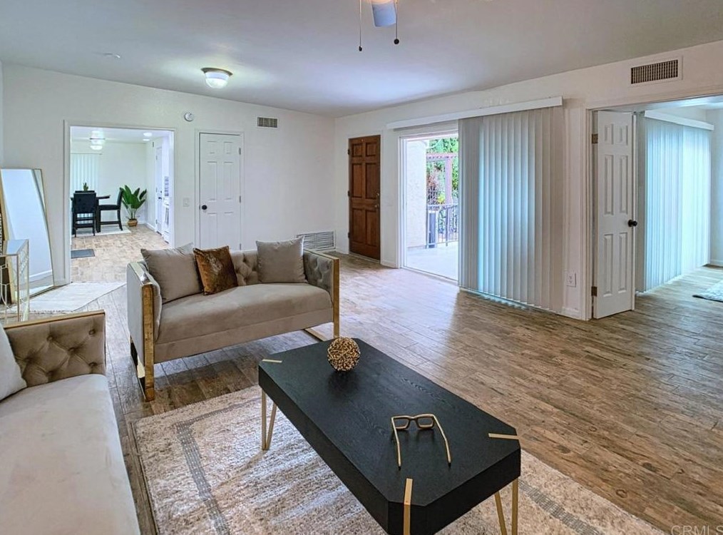 2548 Granada Ave, Spring Valley CA  91977-6723 exterior