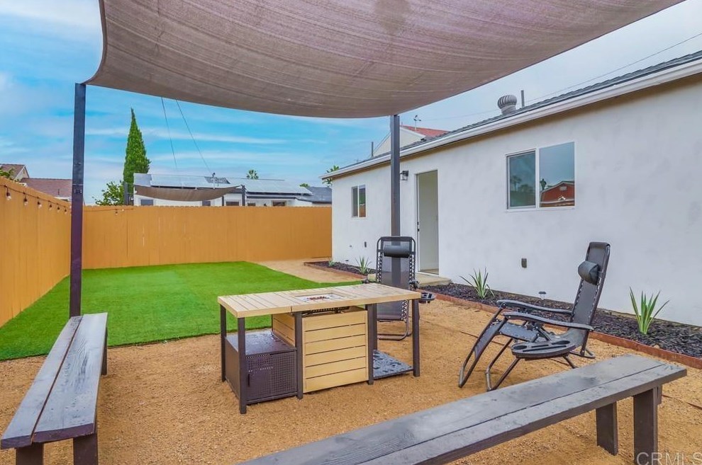 1086 Madison Ave, Chula Vista CA  91911-1614 exterior