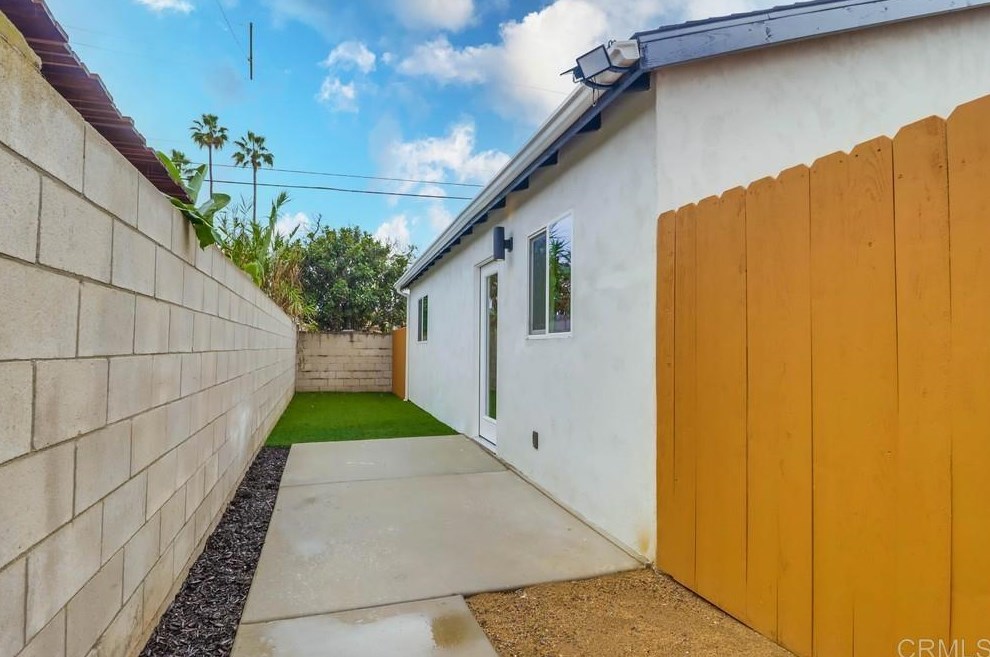 1086 Madison Ave, Chula Vista CA  91911-1614 exterior