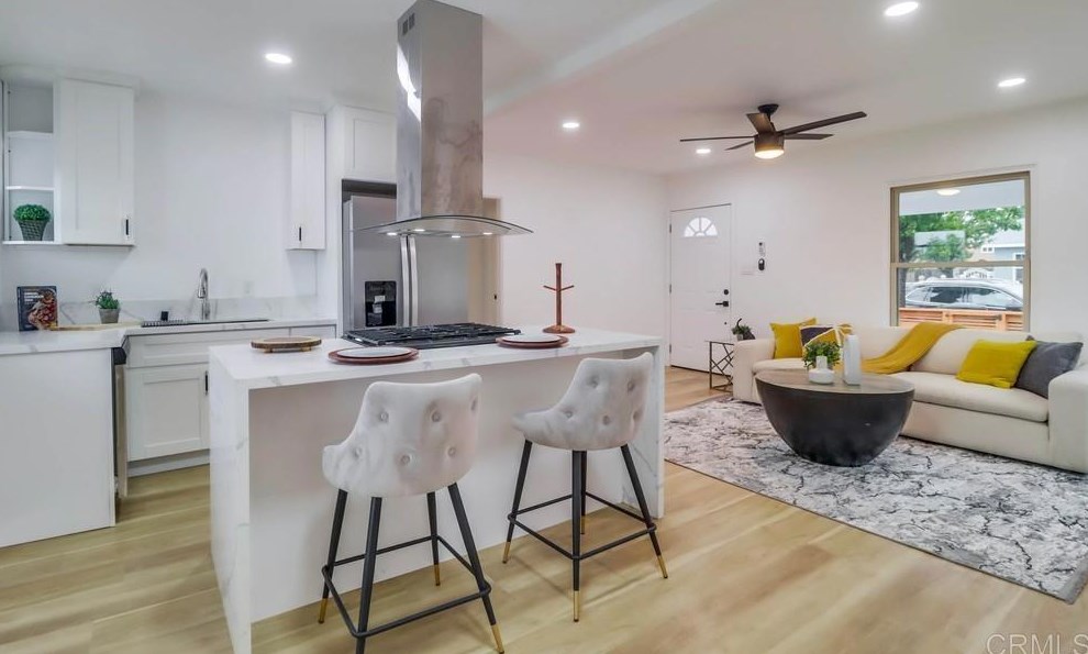 1086 Madison Ave, Chula Vista CA  91911-1614 exterior